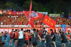 梅西C罗传奇对决：2025年足球赛场双星闪耀